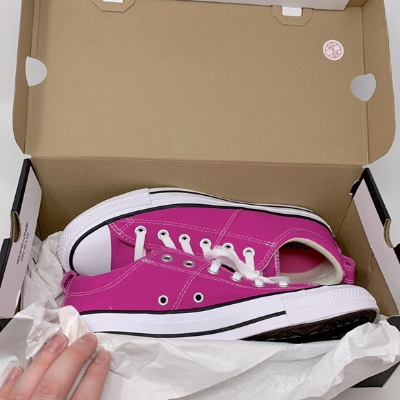 NIB Converse Chuck Taylor All Star Low Top Sneaker Hyper Hot Fushia Pink - Picture 7 of 8